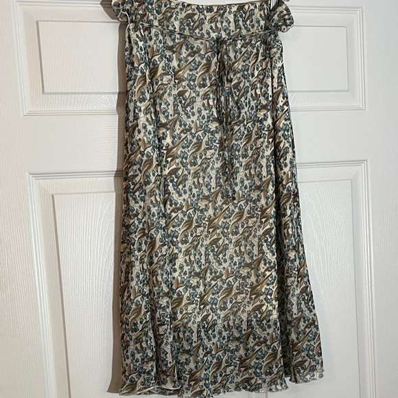 Dress Barn Dresses & Skirts - Dress Barn A-Line Skirt in Green and Brown Print